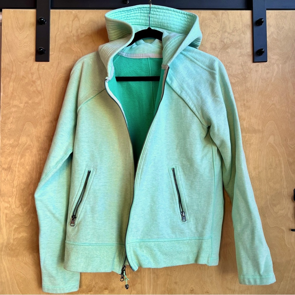 Lululemon MINT GREEN sweatshirt size 12